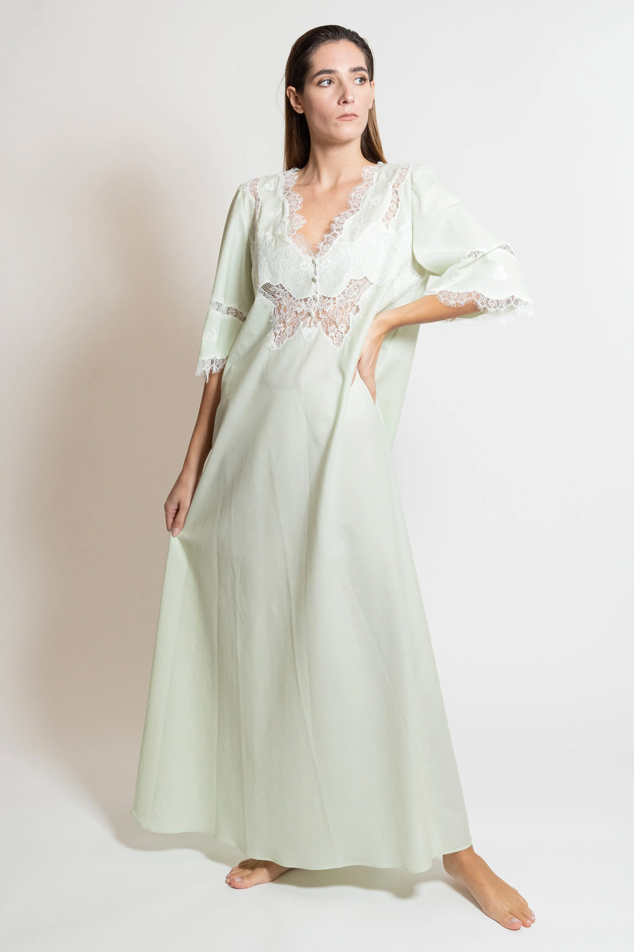 B2B - 2/5338 - Mussola Cotton Nightgown